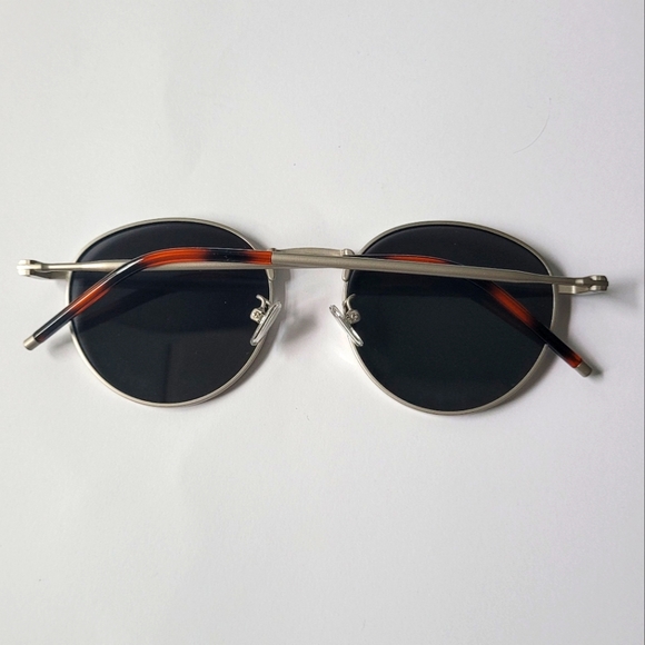 SUNGAIT | Sunglasses in Nickel - Picture 4 of 4